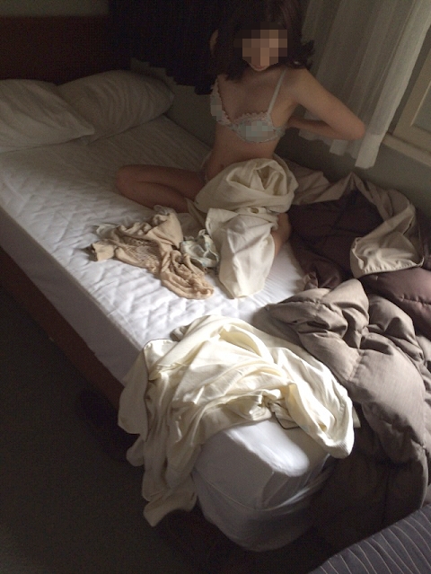 �f���w��